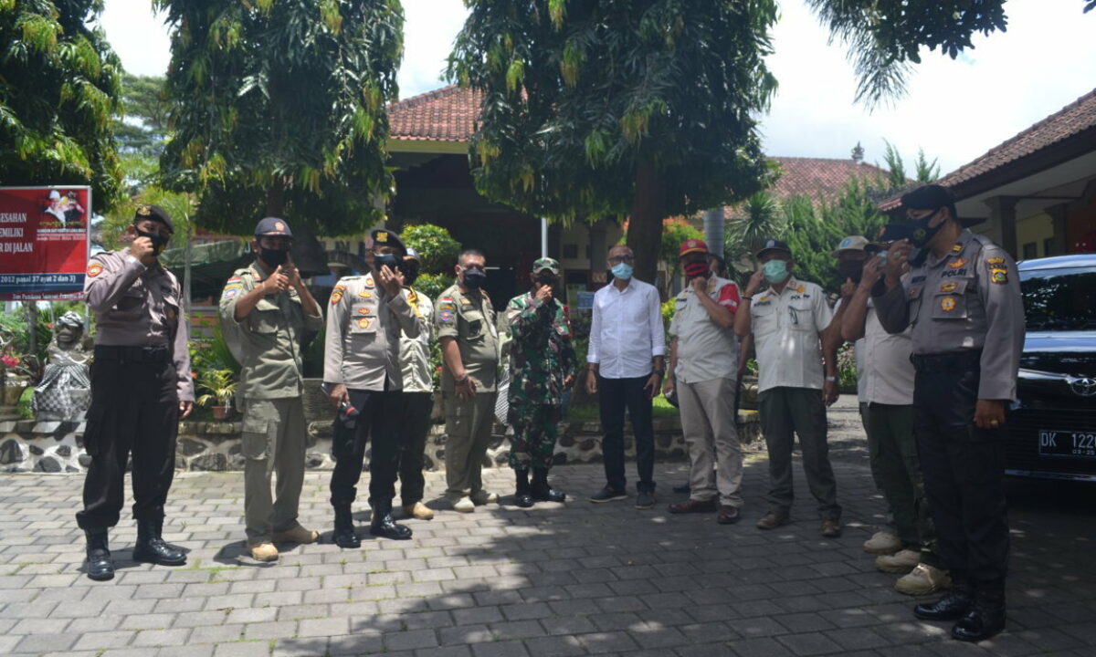 TIM SATGAS COVID-19 PROVINSI BALI DAN KAB. KLUNGKUNG MENGADAKAN SIDAK MASKER.