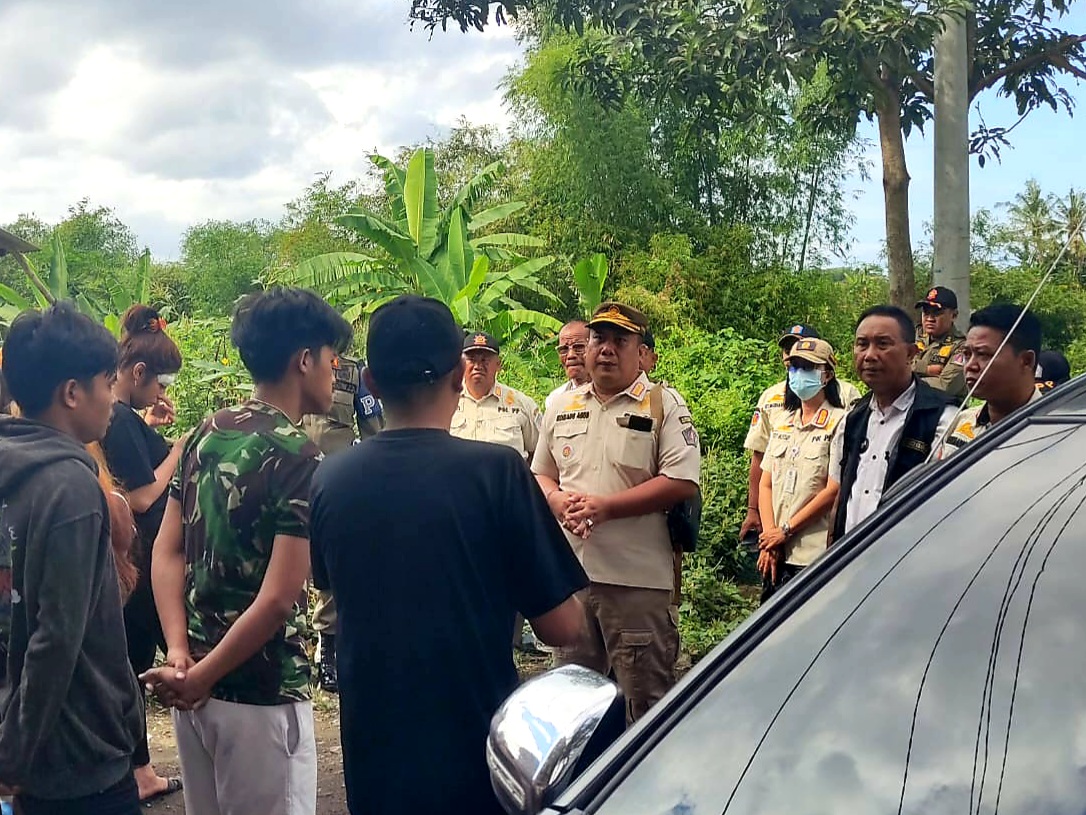 Monitoring dan Evaluasi Penduduk Pendatang di Desa Negari, Satpol PP Klungkung Temukan Penduduk Tak Lapor Diri Hingga Tak Punya Identitas